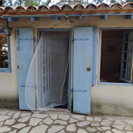 Villa Cabanon St Joseph, 2 Personnes Boulbon Esterno foto